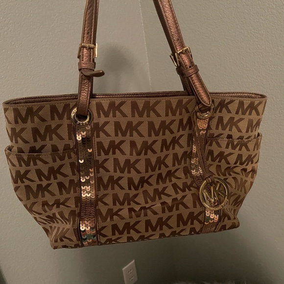 Michael Kors Handbags - Michael Kors sequined canvas tote